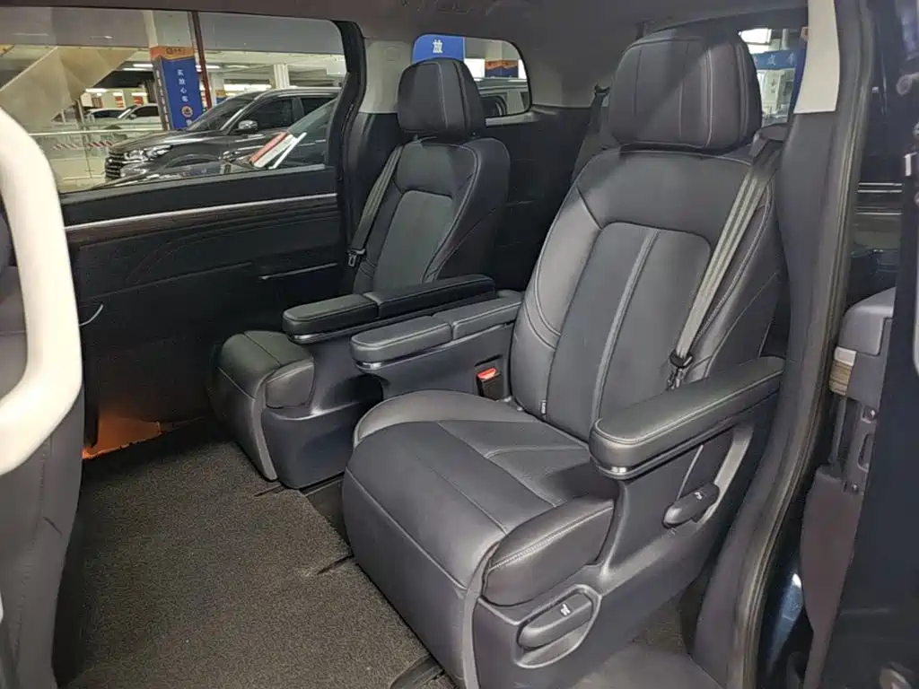 GAC Motor Trumpchi M8 2021 — фото 17