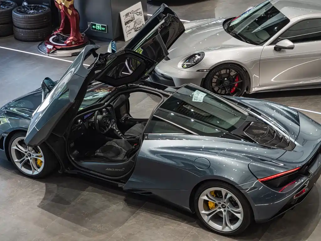 McLaren 720S 2019 — фото 16