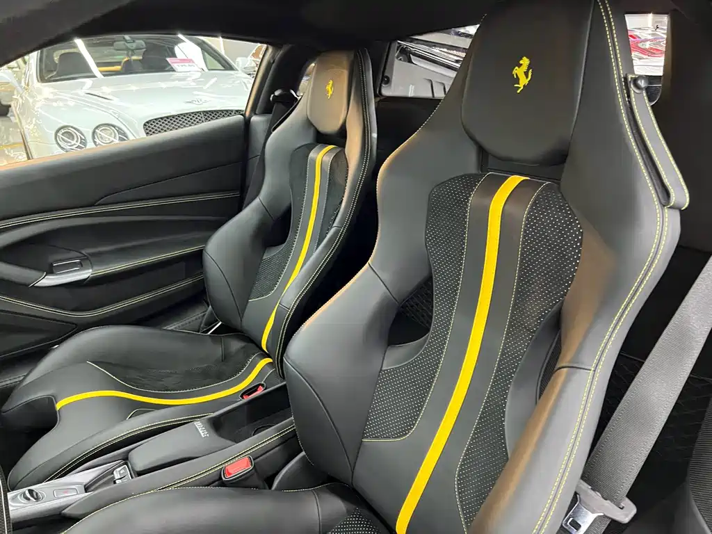 Ferrari F8 2023 — фото 13