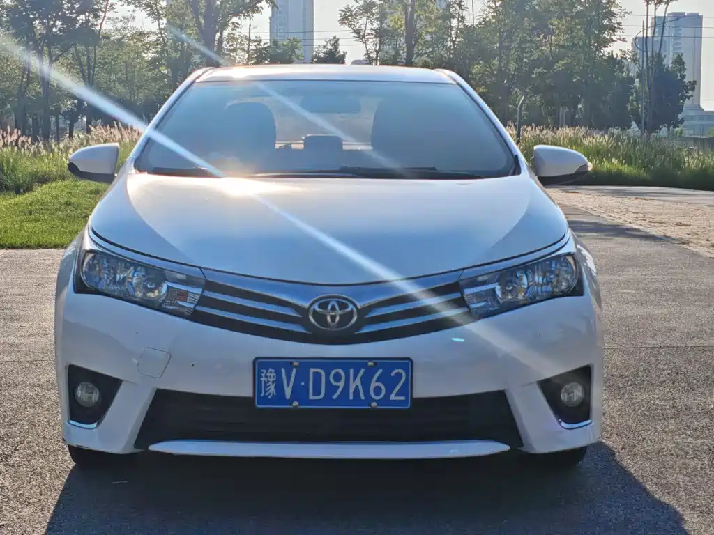 Toyota Corolla 2017 — фото 2