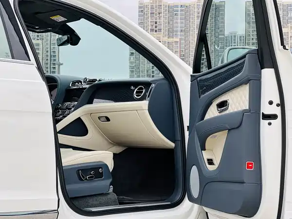 Bentley Bentayga 2022