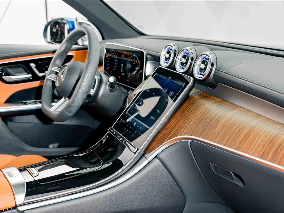 Mercedes-Benz GLC 2025 — фото 17