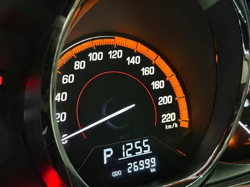 Toyota Yaris L 2022 — фото 8