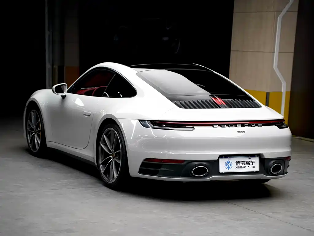 Porsche 911 2021 — фото 5