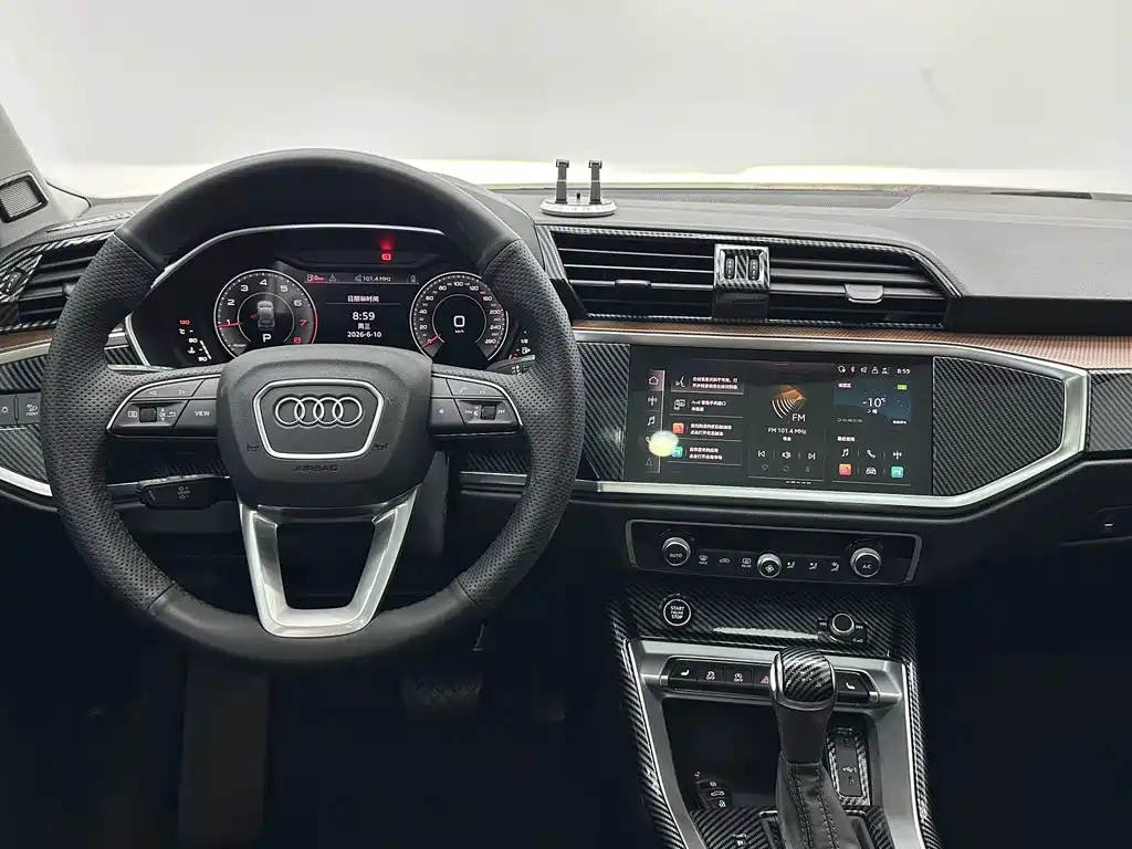 Audi Q3 2023 — фото 11