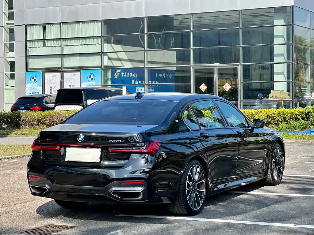 BMW 7 Series 2020 — фото 16
