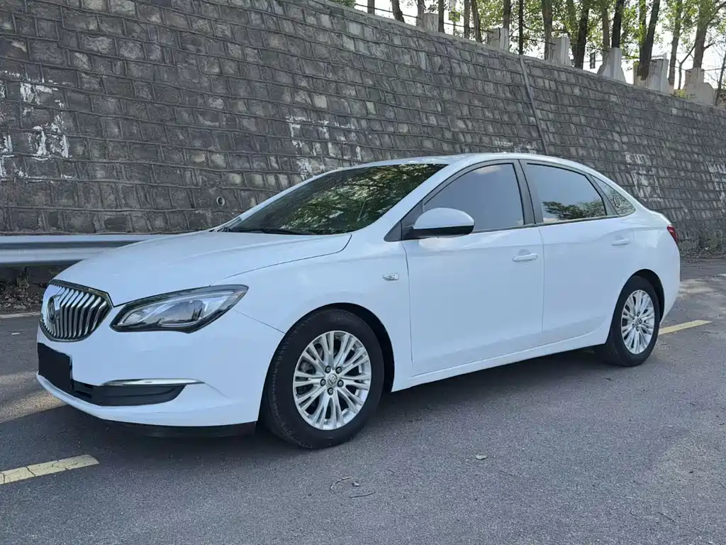 Buick Excelle 2015 — фото 1