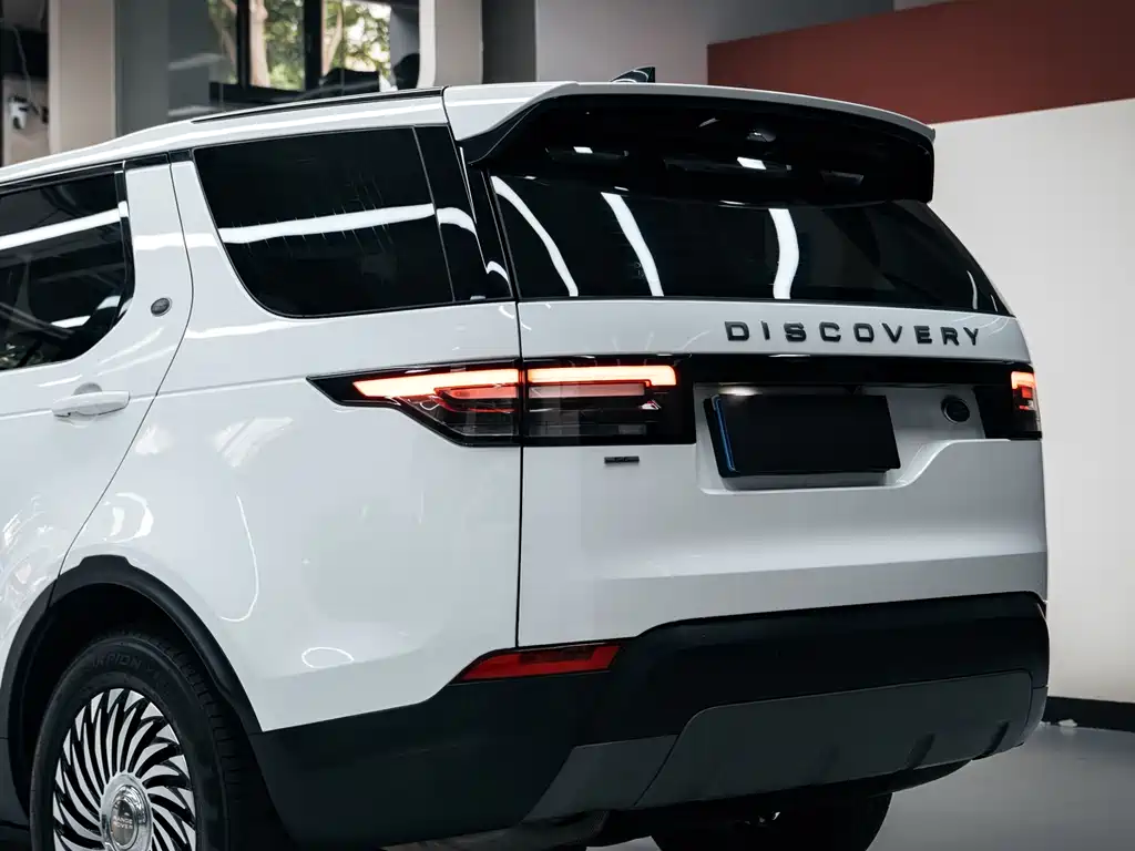 Land Rover Discovery 2019 — фото 8