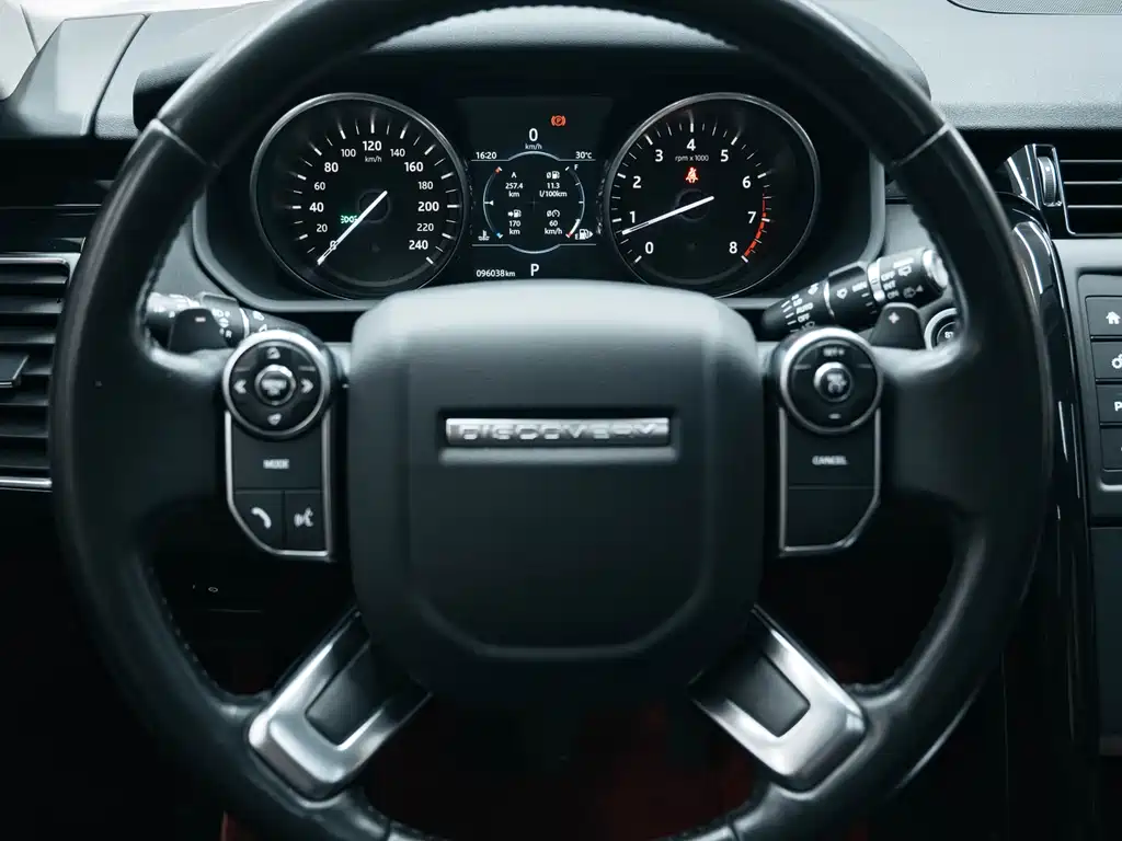 Land Rover Discovery 2019 — фото 13