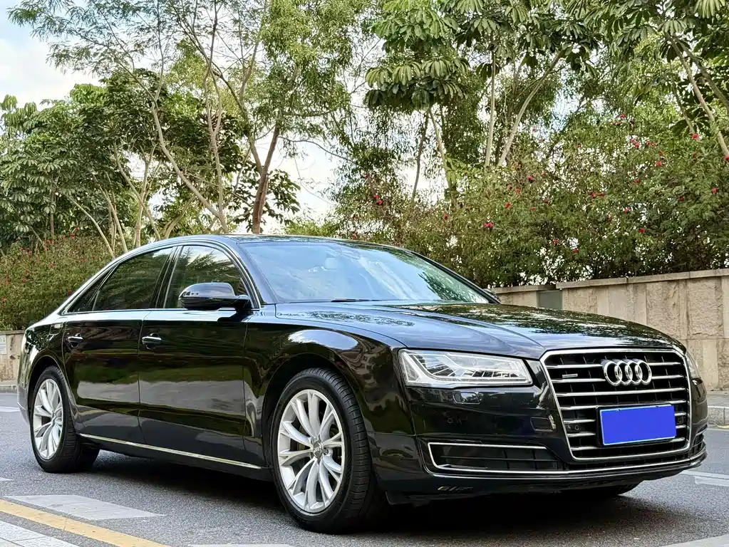 Audi A8 2014 — фото 3