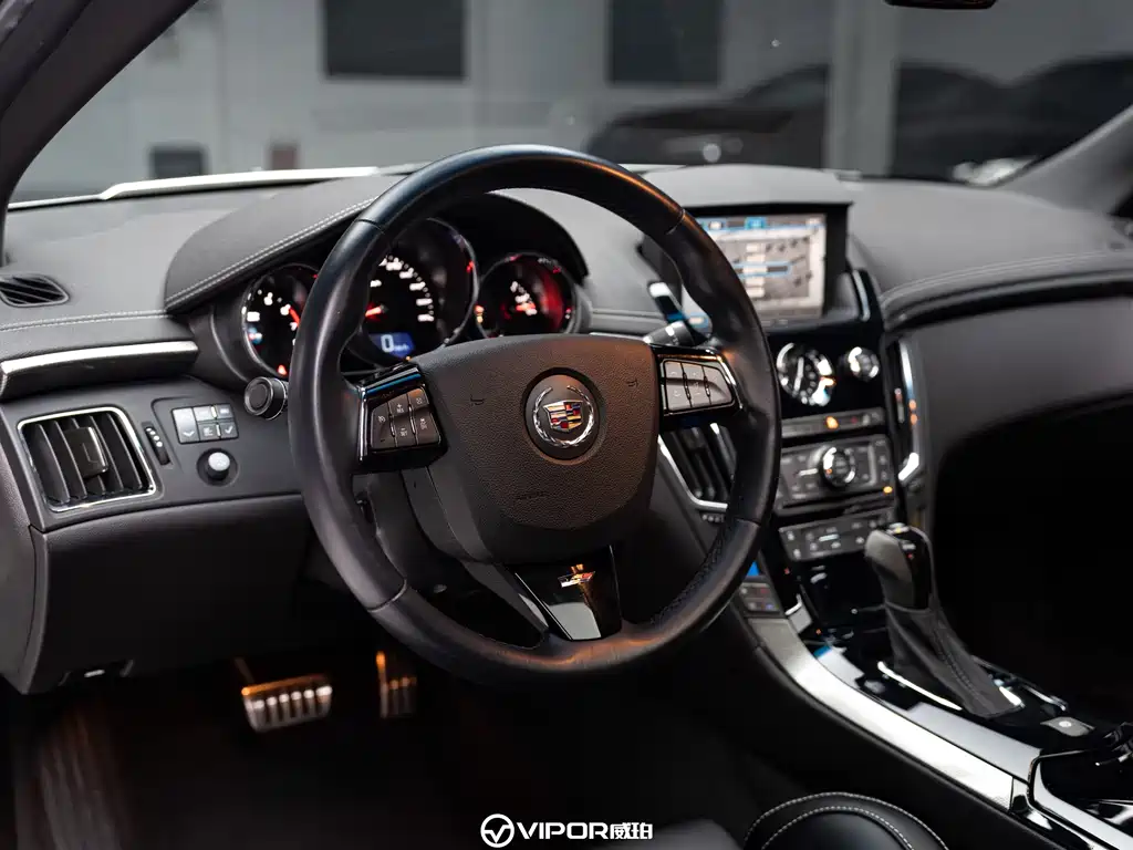 Cadillac CTS 2015 — фото 10