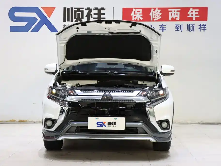 Mitsubishi Outlander 2020 — фото 18