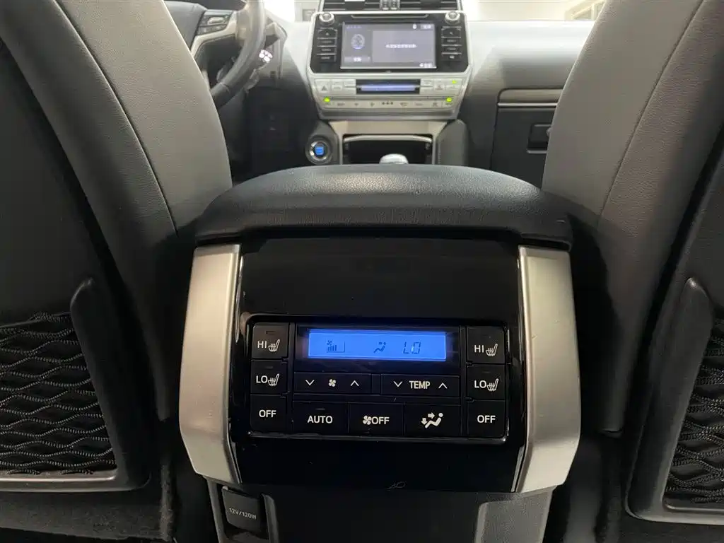 Toyota Prado 2019 — фото 18