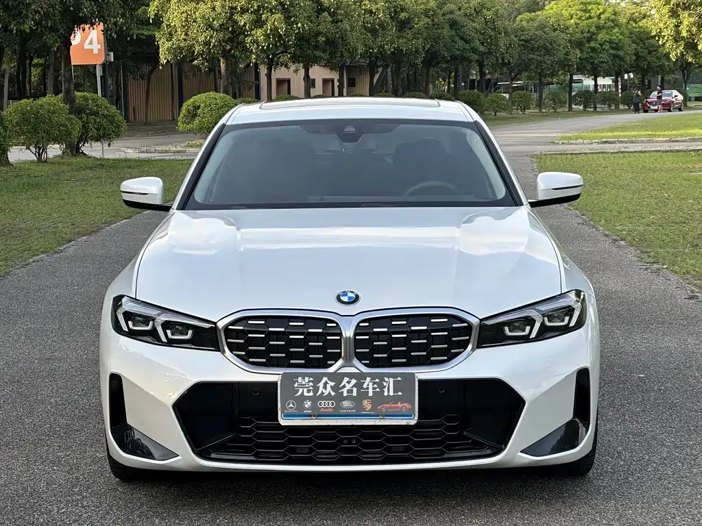 BMW 3 Series 2023