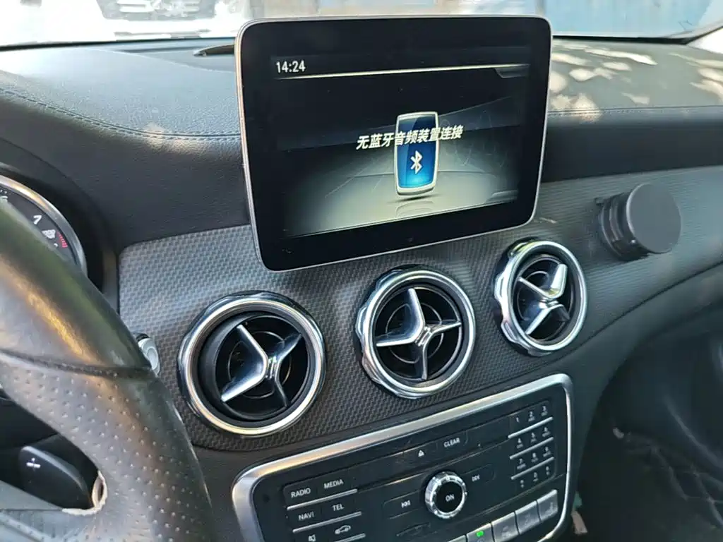 Mercedes-Benz GLA 2018 — фото 13