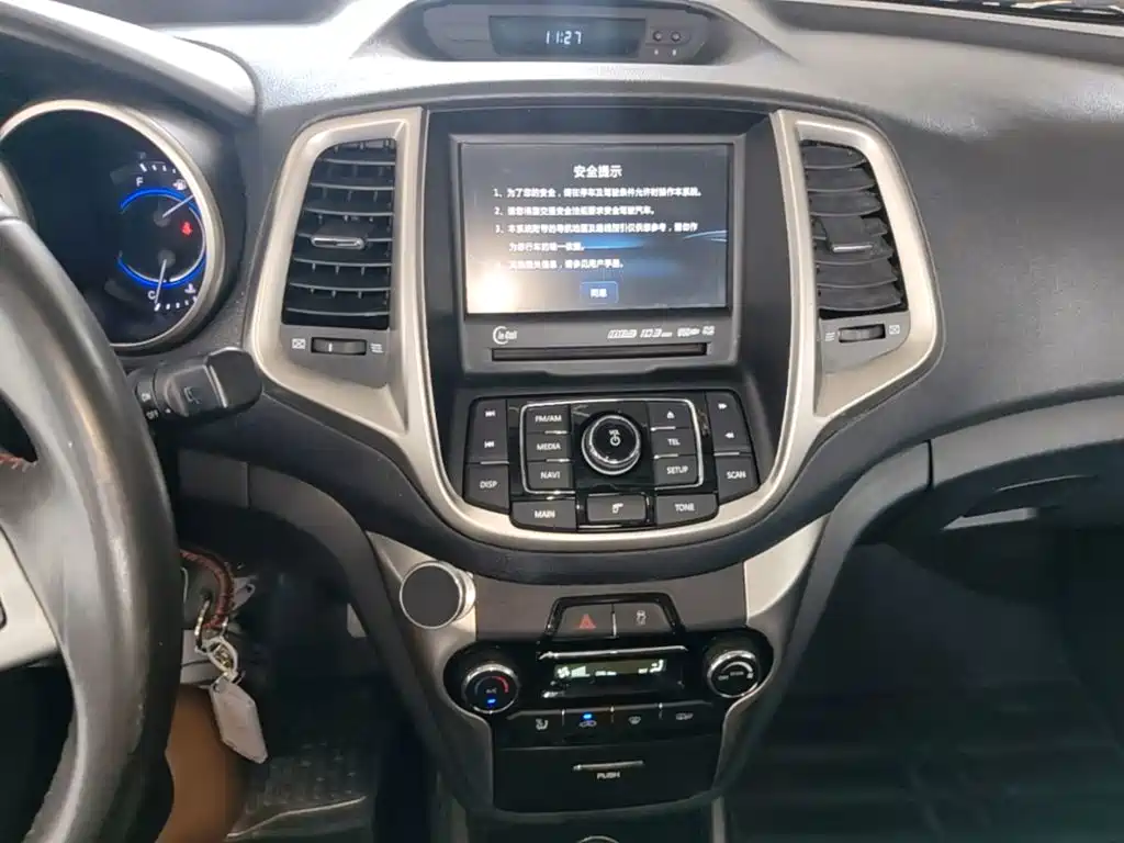 Changan Eado XT 2015 — фото 13