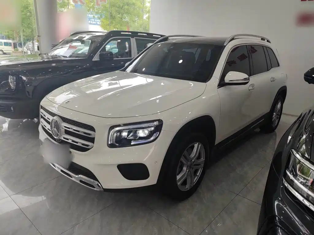 Mercedes-Benz GLB 2023