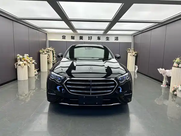 Mercedes-Benz E-Class 2024