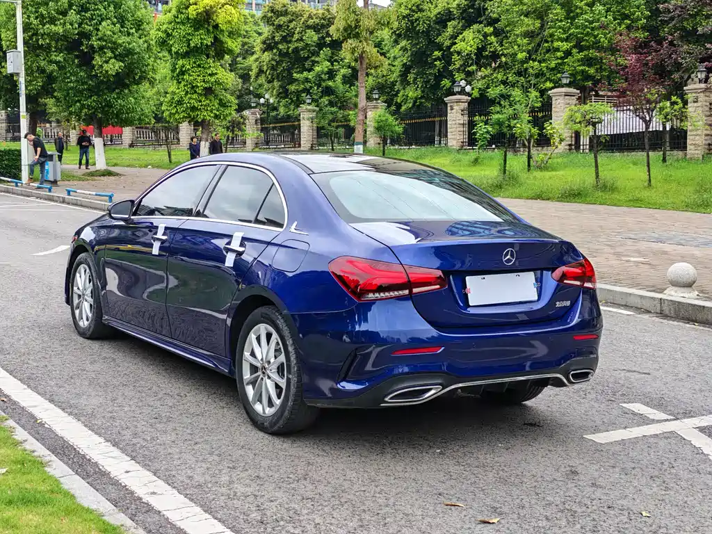 Mercedes-Benz A-Class 2021 — фото 10