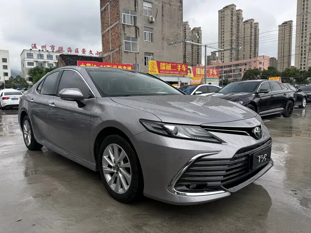 Toyota Camry 2021 — фото 3
