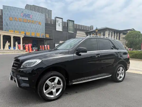 Mercedes-Benz M-Class 2015