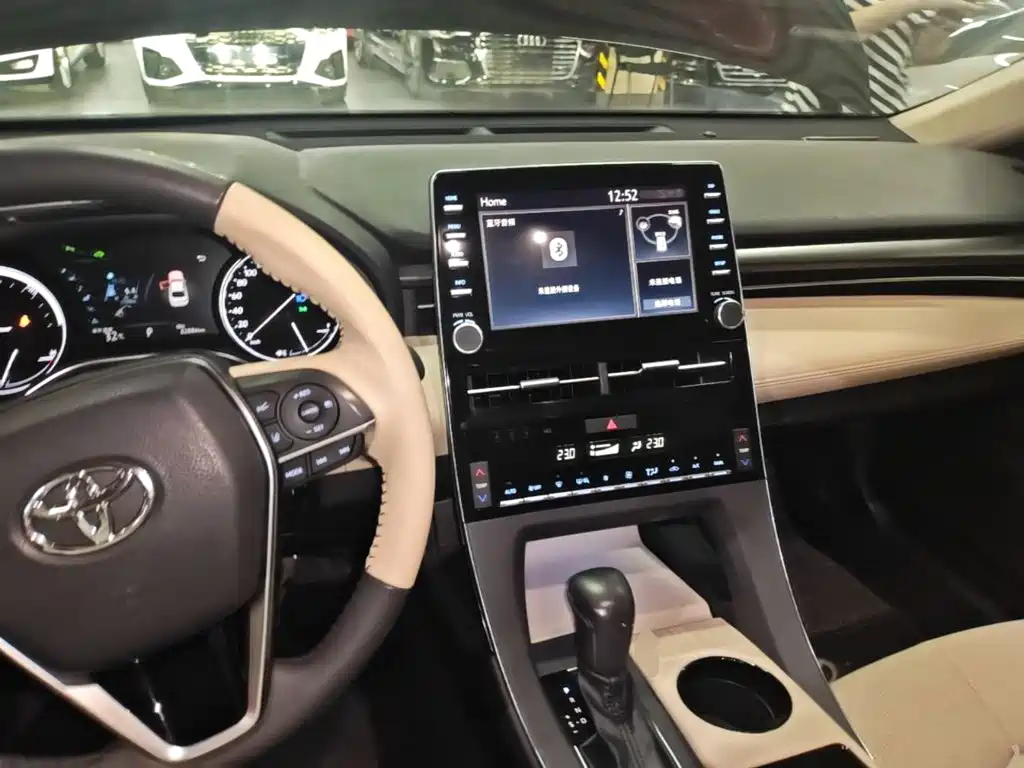 Toyota Avalon 2020 — фото 10