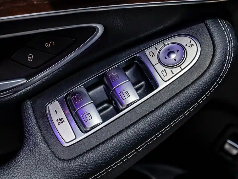 Mercedes-Benz GLC 2023 — фото 18