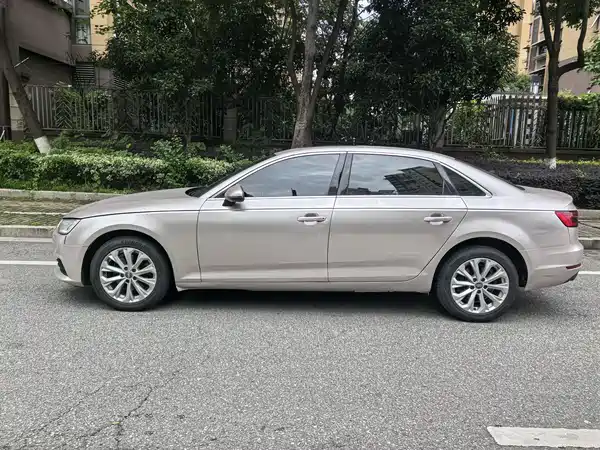 Audi A4L 2017