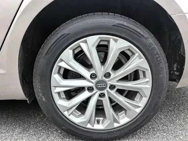 Audi A4L 2017