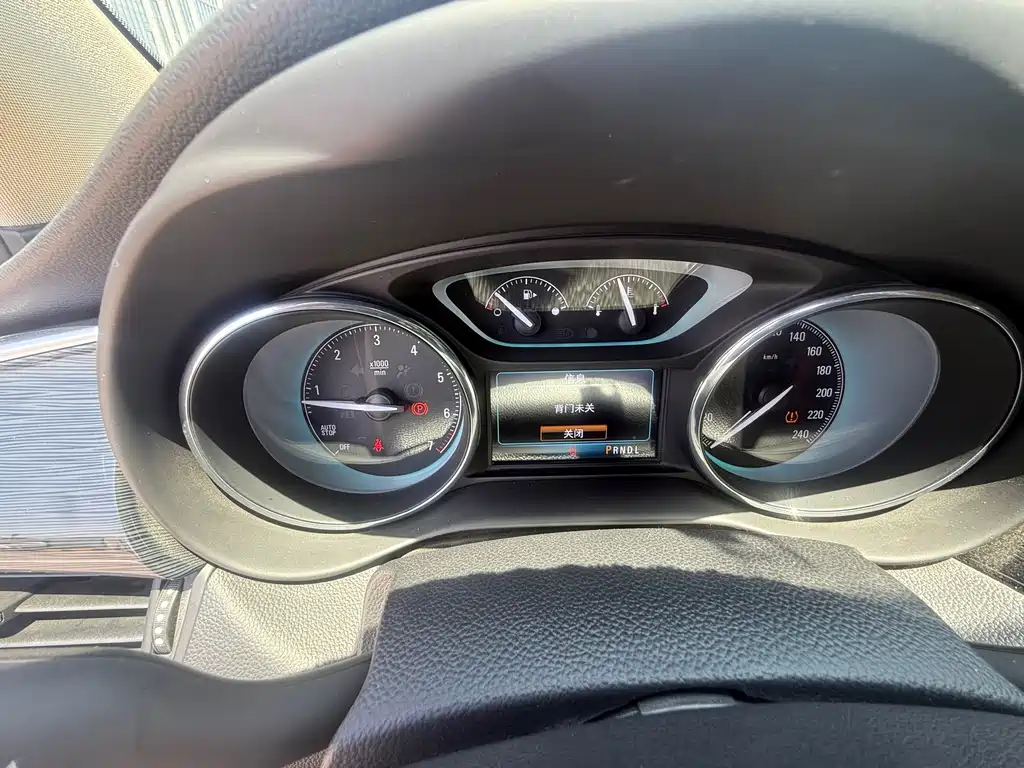 Buick Envision Plus 2016 — фото 7