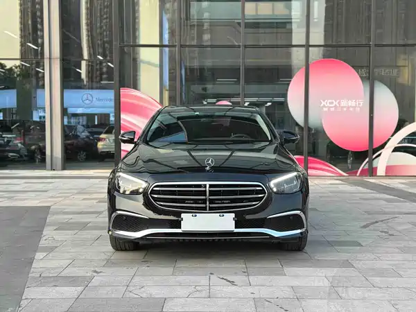 Mercedes-Benz E-Class 2022