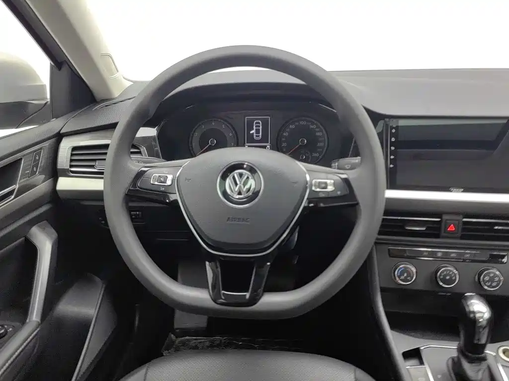 Volkswagen Lavida 2019 — фото 11