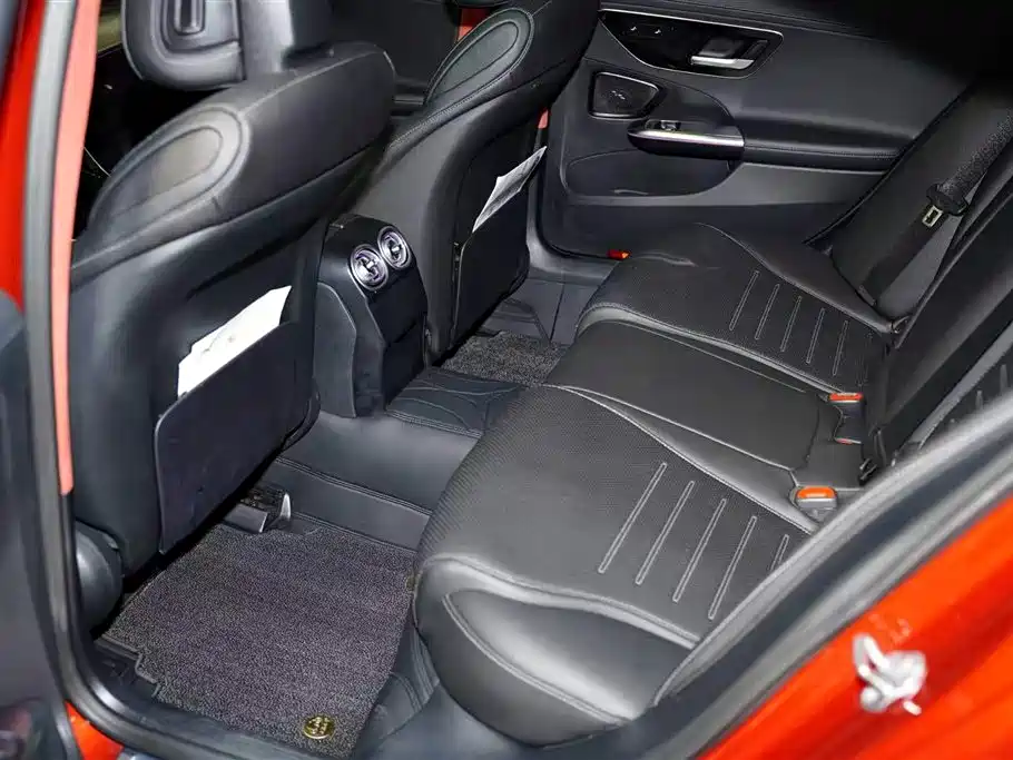 Mercedes-Benz C-Class 2022 — фото 15