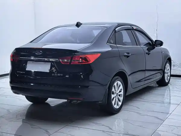 Ford Escort 2016