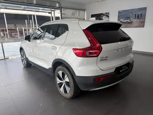 Volvo XC40 2024