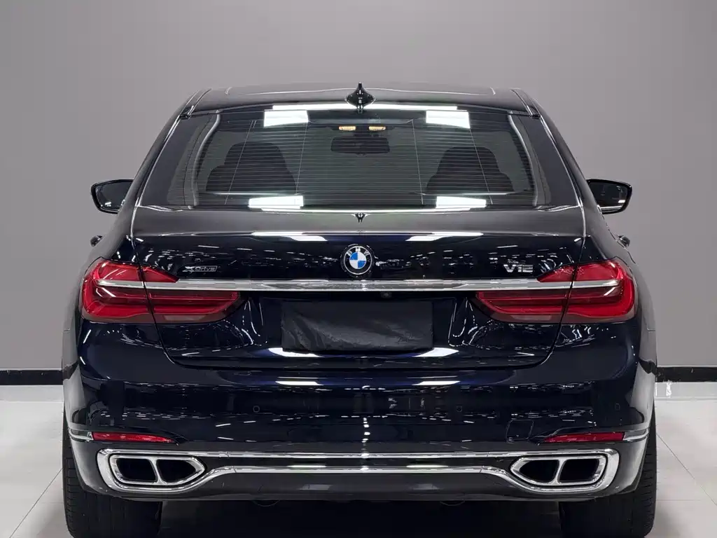 BMW 7 Series 2018 — фото 3