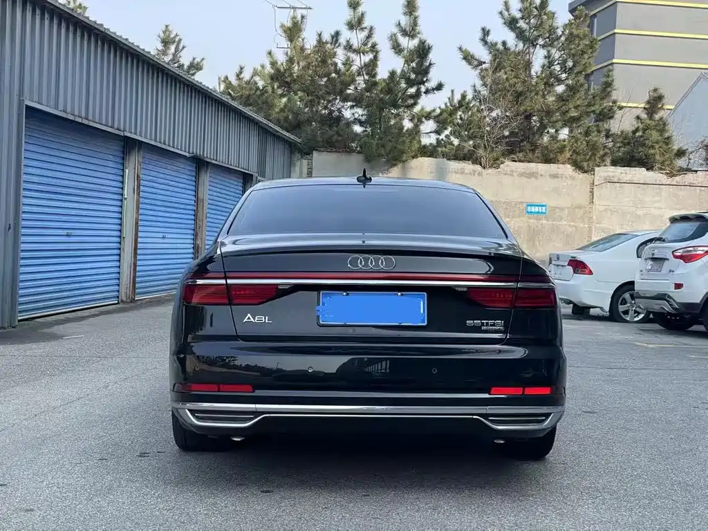 Audi A8 2020 — фото 5