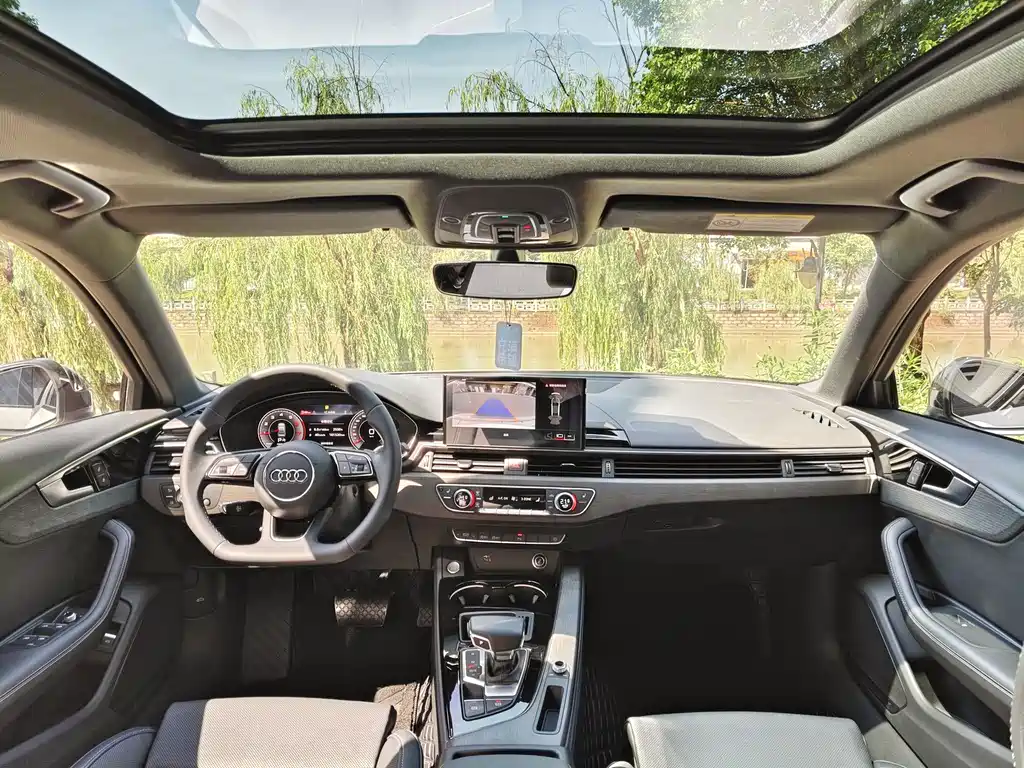 Audi A4L 2023