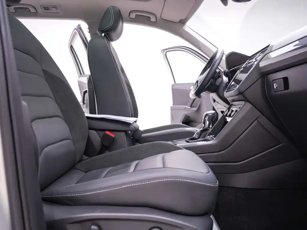 Volkswagen Tiguan L 2020 — фото 25