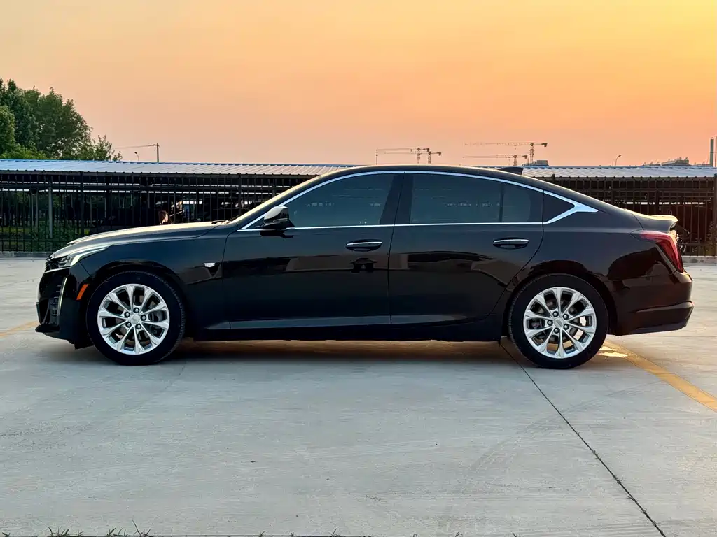 Cadillac CT5 2022 — фото 9