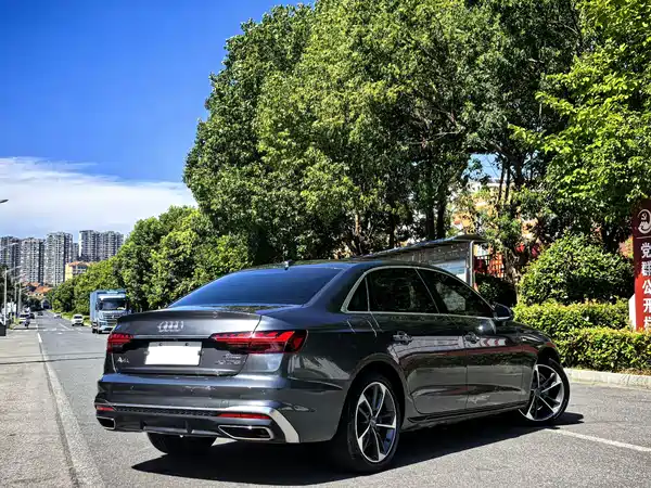 Audi A4L 2021