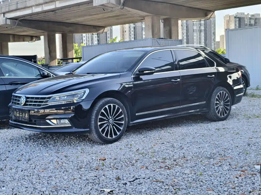 Volkswagen Passat 2016 — фото 11