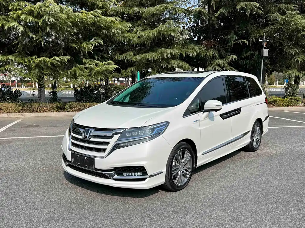 Honda Elysion 2020 — фото 1