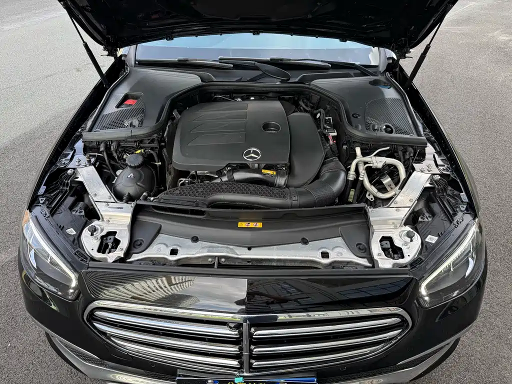 Mercedes-Benz E-Class 2021 — фото 21