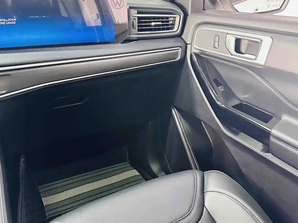 Ford Explorer 2025 — фото 16