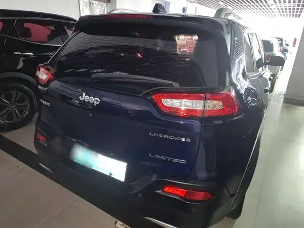 Jeep Cherokee 2018