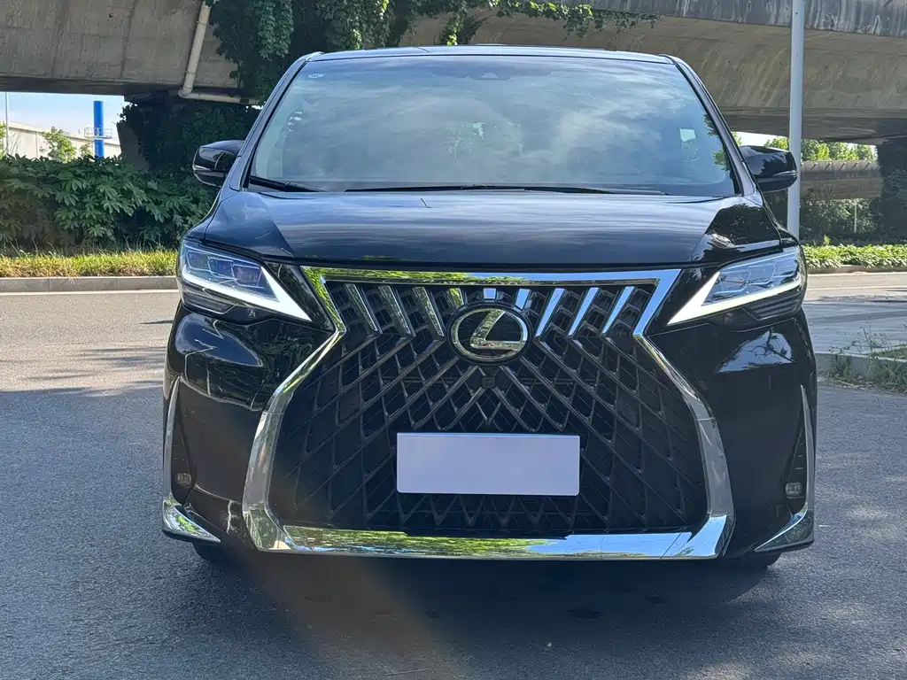 Toyota Vellfire 2023 — фото 2