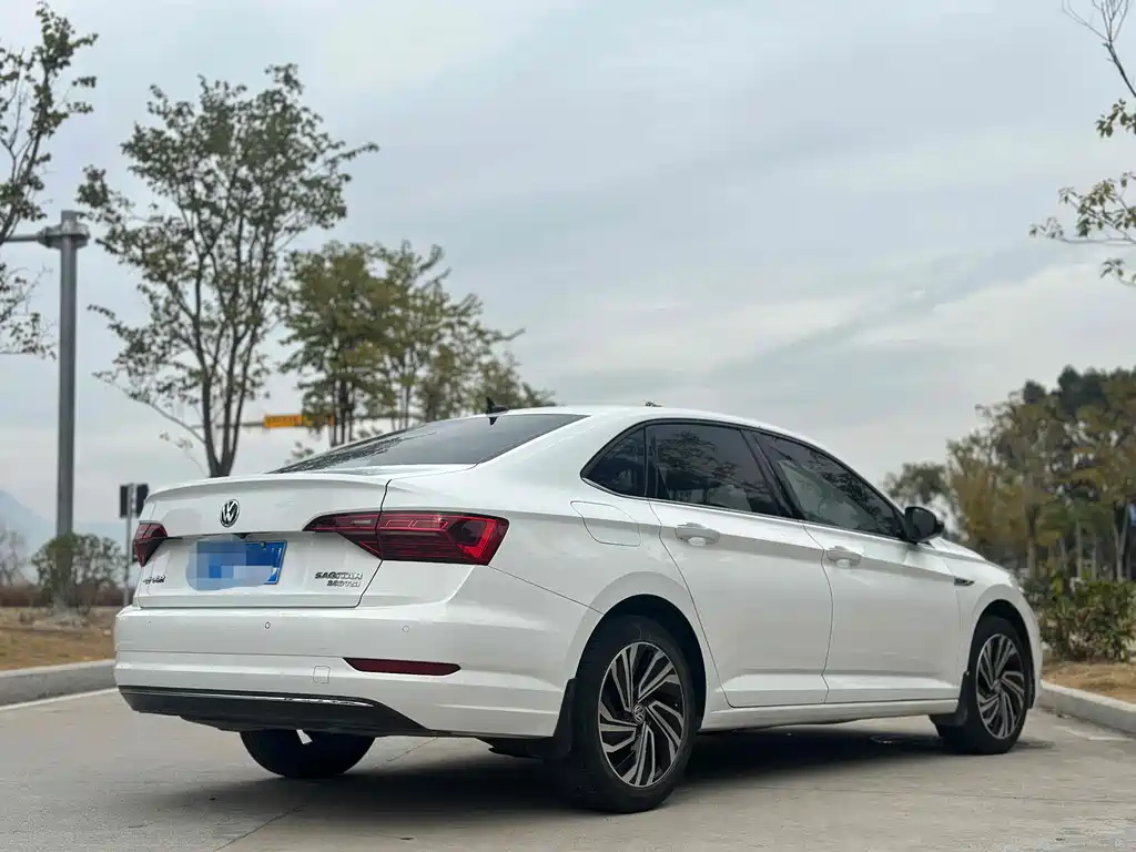 Volkswagen Sagitar 2021