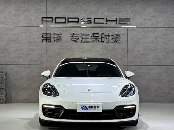 Porsche Panamera 2022