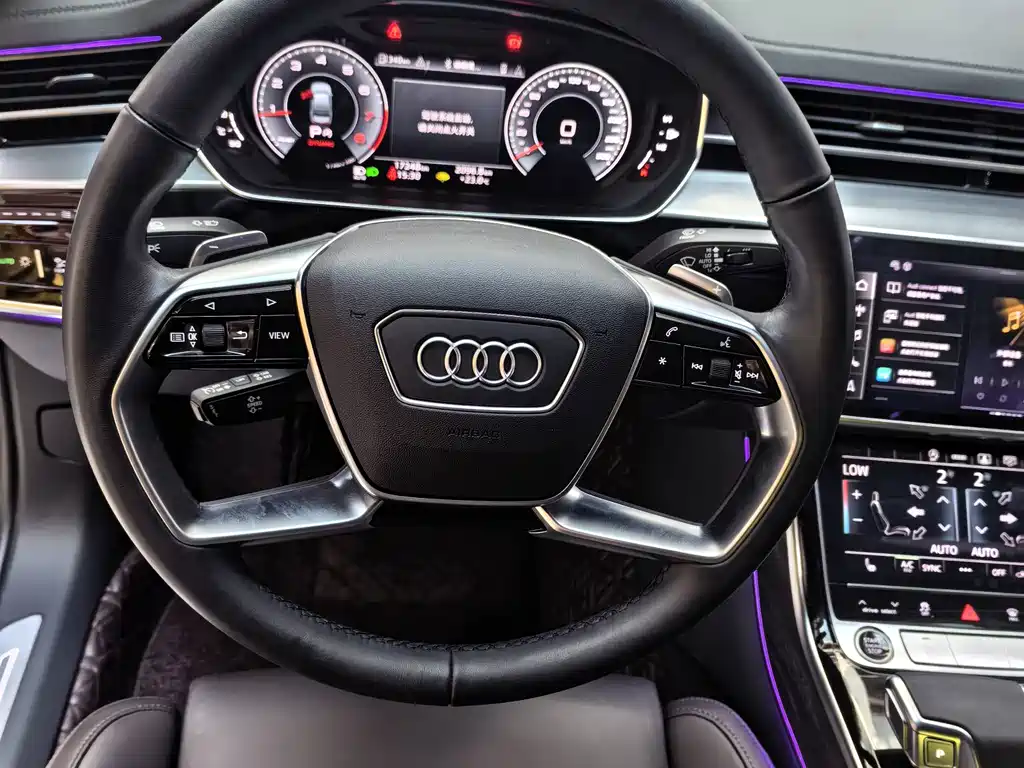 Audi A8 2023 — фото 8